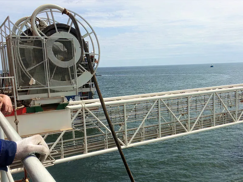 海外納入実績の写真（設置風景）1